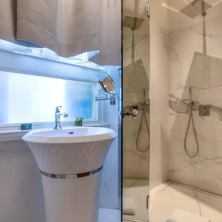 Luxury Pensjonat 3*